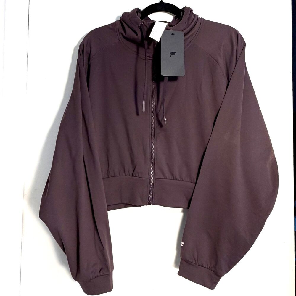 NWT Fabletics COLD WEATHER FULL-ZIP
CROPPED HOODIE, Women’s L